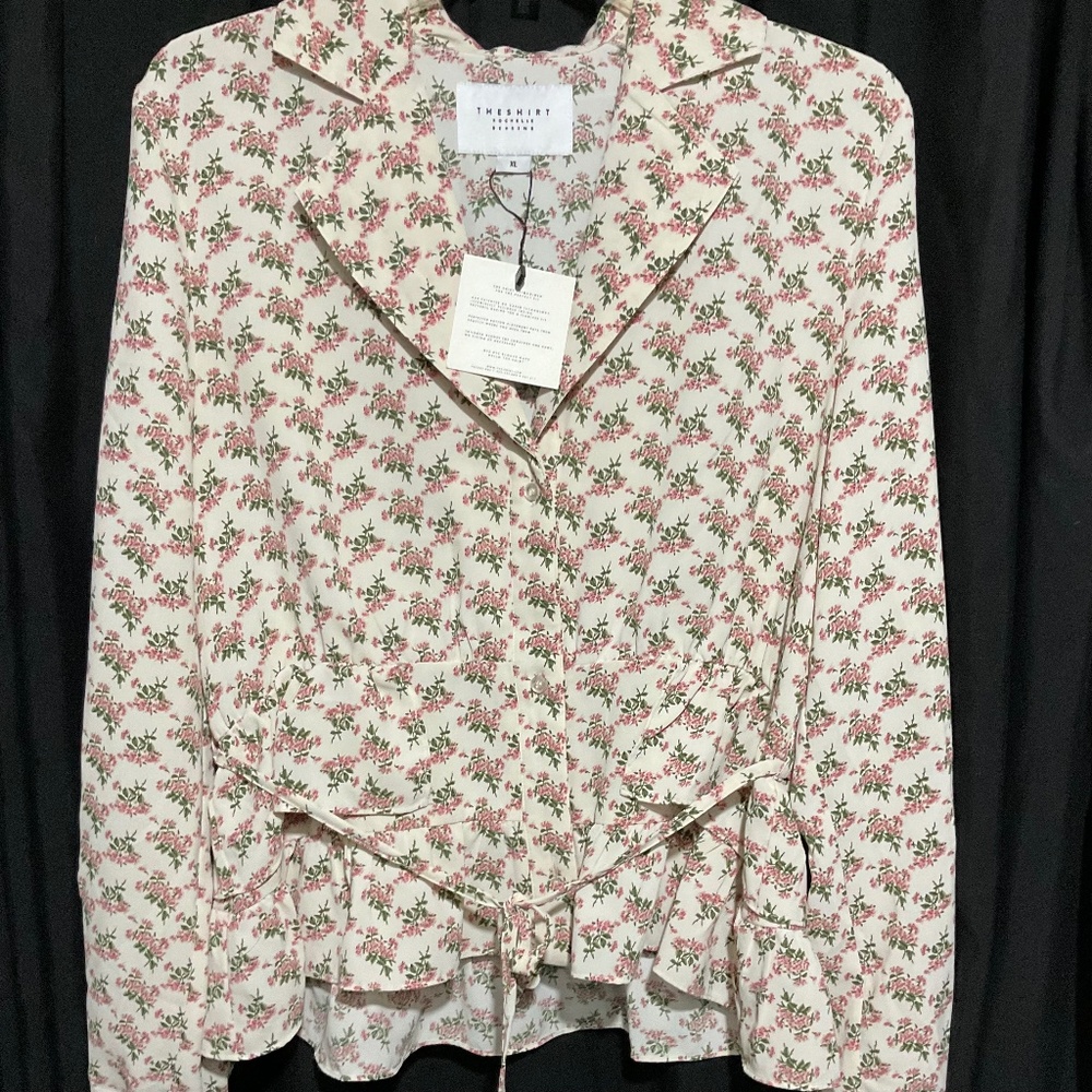 NWT, The Shirt top, XL